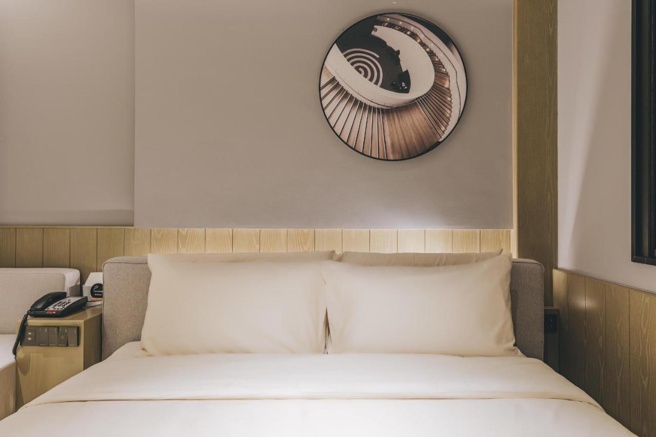 Atour X Hotel The Bund East Nanjing Road Shanghai Exterior photo