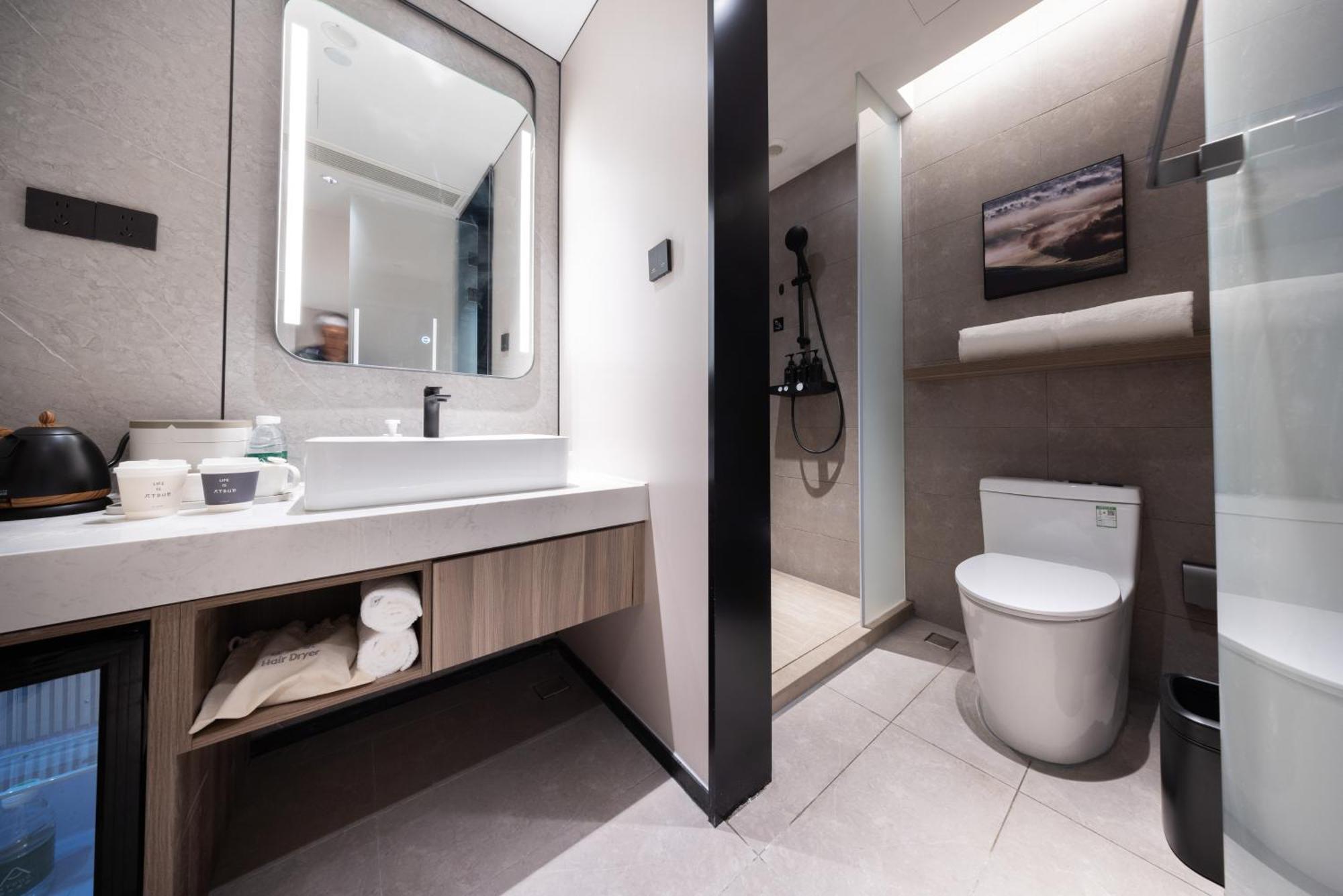 Atour X Hotel The Bund East Nanjing Road Shanghai Exterior photo